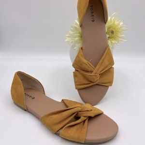 Torrid Flats Sandals Mustard Faux Suede Twist Front D'orsay Size 11.5 W